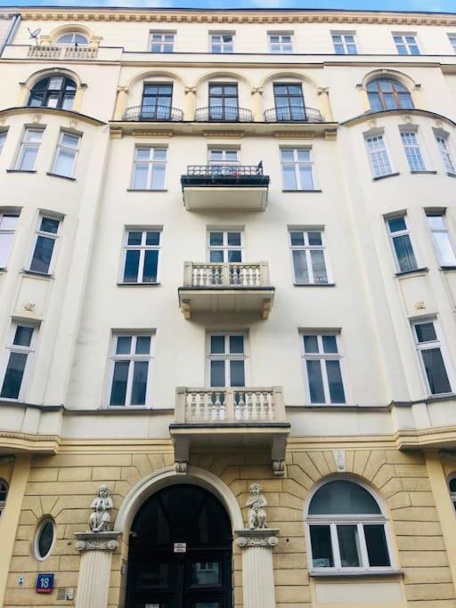 Pop Apartment Nowogrodzka Warsaw Exterior photo